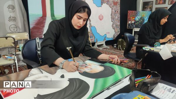 نگاهی به نمایشگاه مجاهدین خستگی‌ناپذیر با غرفه خبرگزاری پانا