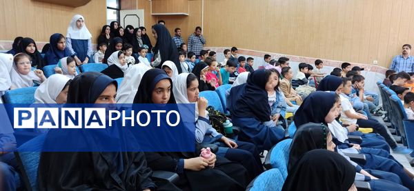 آیین تجلیل از برگزیدگان مسابقات قرآن عترت نماز در شیروان