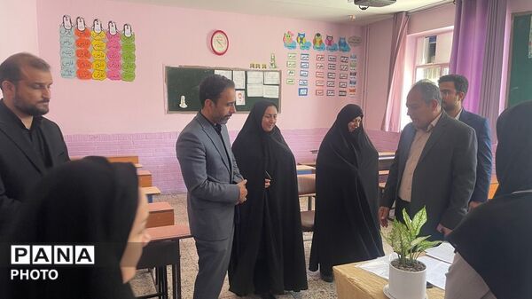 دبستان پنجم مهر میزبان طرح ابتکاری شمسا