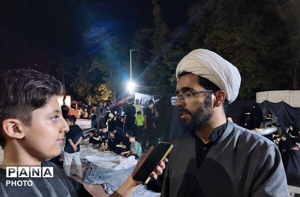 گرامیداشت چهلمین روز تدفین آقای شهید ایران و برگزاری مراسم شب شهادت امام حسن عسکری(ع) با حضور ۸۰۰ نفر