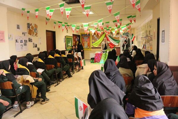 افتتاح کارگاه آزمایشگاه شیمی در دبیرستان سردار سلیمانی فیروزکوه با نگاه به ارتقای کیفیت آموزشی