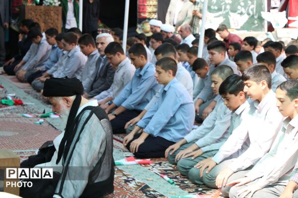 زنگ نماز در مدارس مشهد با حضور نماینده ولی‌فقیه در خراسان رضوی 