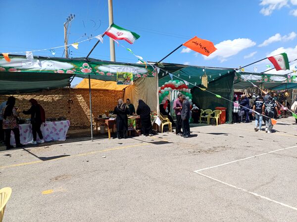جشنواره و نمایشگاه بومی و محلی بهار در بهار روستای جندابه