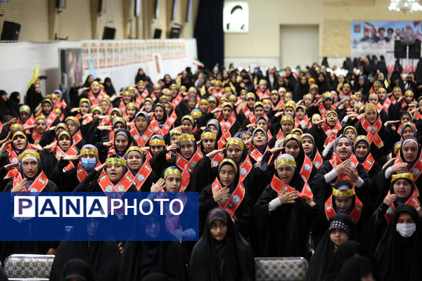 جلوه‌هایی از یادواره شهدای فرهنگی و دانش‌آموز استان قم