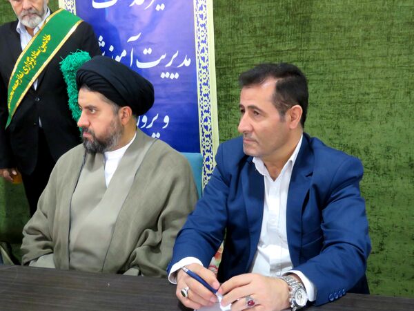 برگزاری میزخدمت آموزش و پرورش در محمدشهر کرج