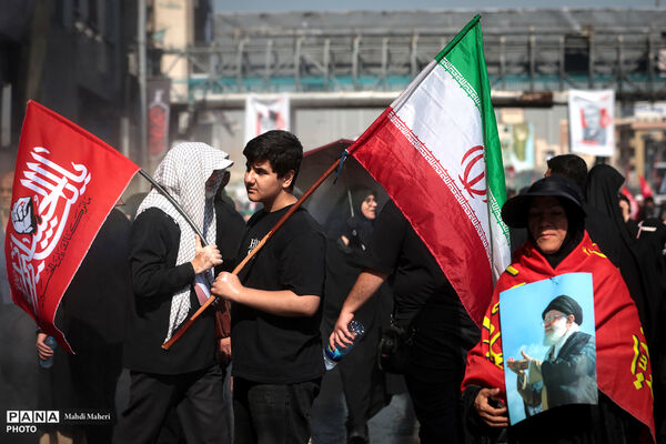 مراسم تشییع پیکر مطهر رهبر شهید انقلاب در تهران - 3