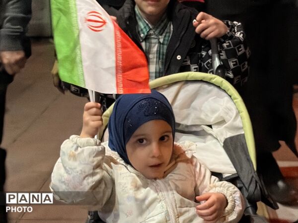 حضور مردم کرج در شب سی و ششم راهپیمایی 