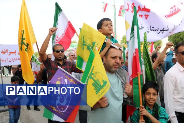 مردم بندرخمیر با حضور یکپارچه در ۲۲ بهمن اقتدار خود را فریاد زدند