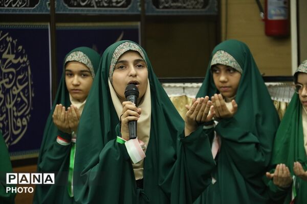 دیدار مدیرکل آموزش‌وپرورش یزد با نماینده ولی‌فقیه