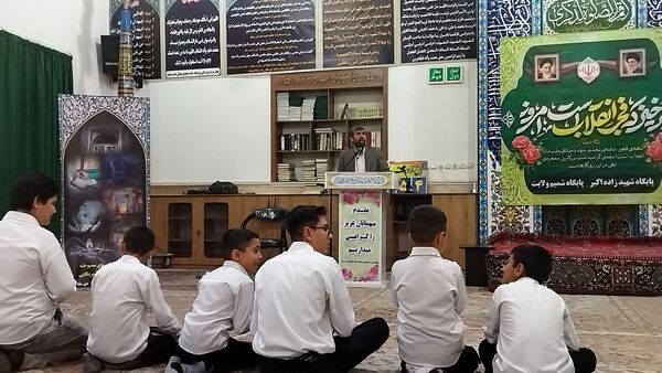 جشن بزرگ انقلاب در مسجد امام حسین (ع) نیشابور 