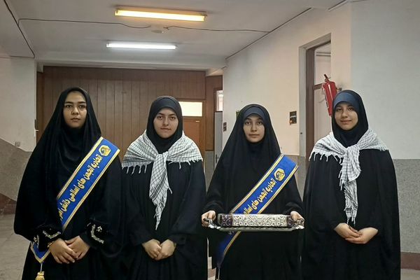 گرامیداشت هفته بسیج در دبیرستان قلم چی ناحیه دو شهرری 