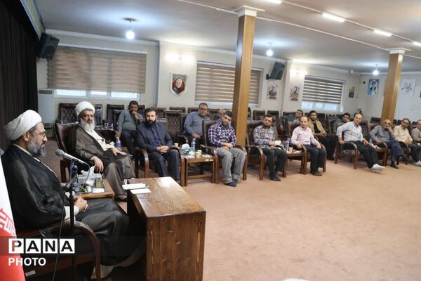 دیدار مسئولان مواکب مردمی با نماینده ولی‌فقیه استان همدان