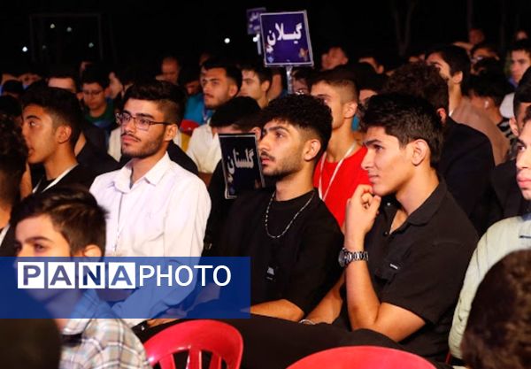 چهل و دومین جشنواره فرهنگی هنری با شعار «با امید به سمت قله برای ایران» 