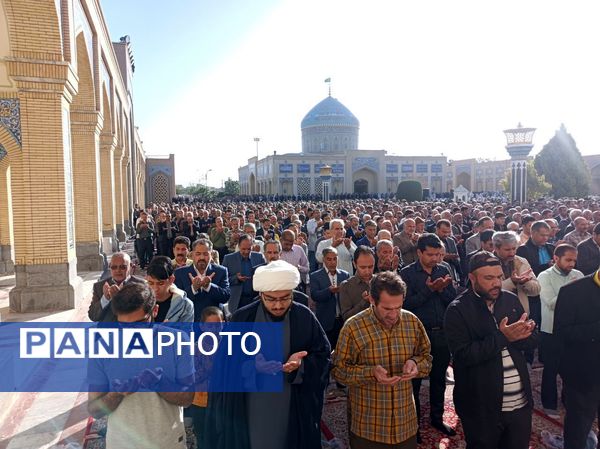 نماز عید سعید فطر در شهرستان کاشمر