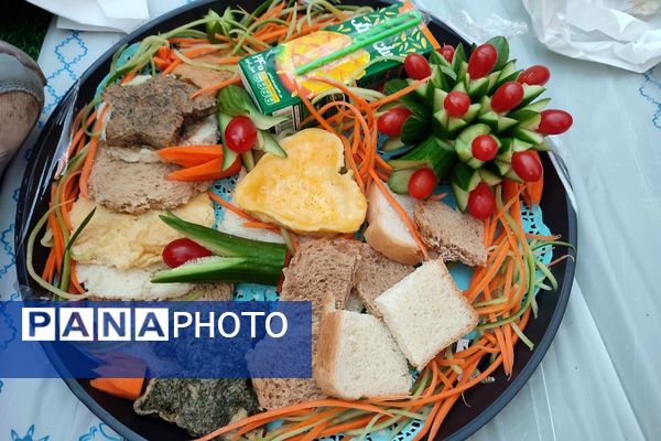 برگزاری مراسم صبحانه سلامت در دبستان نیلوفر رفیعی ناحیه دو شهرری 