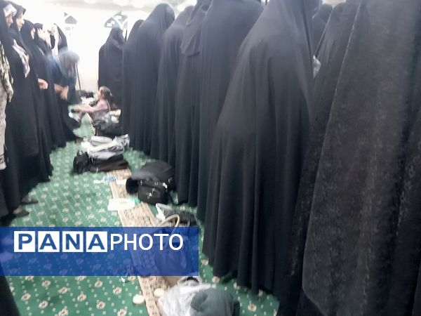 نماز جماعت همزمان با شب لیلة الرغائب در شهرستان کاشمر 