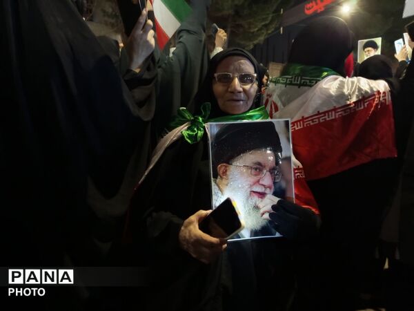 حرکت دسته عزاداری درسومین شب شهادت امام خامنه ای از پنجراه تا مسجد جامع