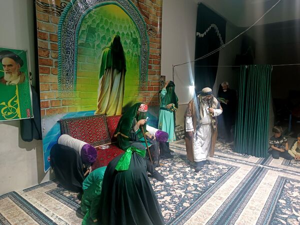 اجرای نمایشنامه(در دامن محراب)در قدمگاه امیرالمومنین گناباد  