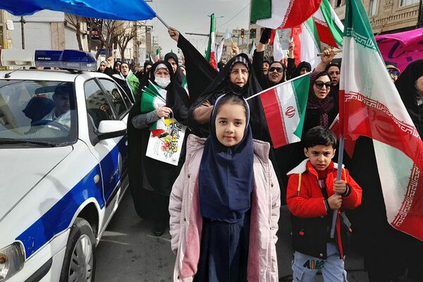 حضور گسترده مردم شهرستان شهید پرور شهرستان شهریار در راهپیمایی ۲۲ بهمن