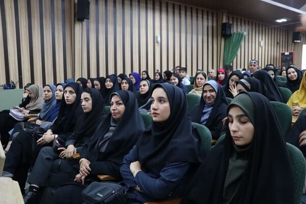 آیین تجلیل از برگزیدگان استانی جشنواره جابربن‌حیان و اصلاح روش‌های آموزش و تحول در محیط یادگیری در البرز