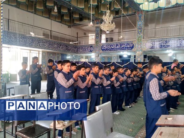 برگزاری اولین نماز جماعت سال تحصیلی جدید دبستان حضرت قاسم ابن الحسن (ع)