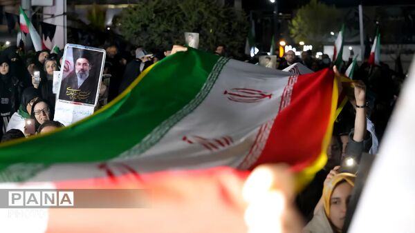 خروش مردم فردیس در تداوم مسیر انقلاب