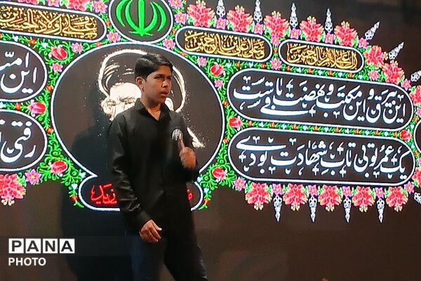 صد و بیست و هفت  شب استقامت در قرچک؛ خیابان همچنان شاهد حماسه حضور مردم 