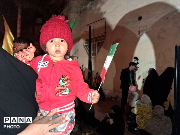 سربازان دهه نودی در قلب میدان 