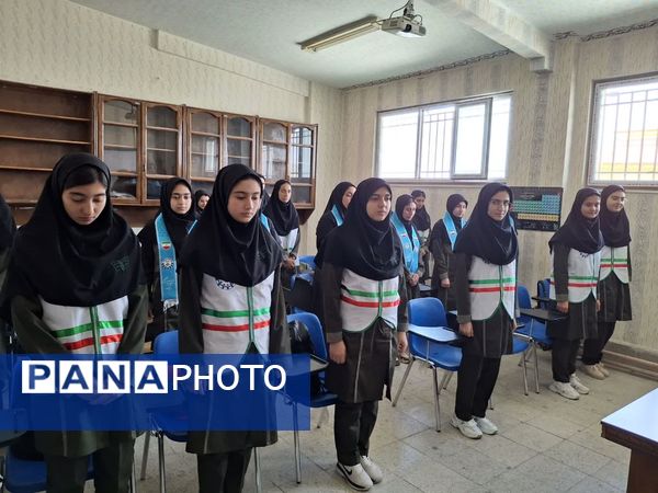 بازدید معاون فعالیت‌های تشکیلاتی سازمان دانش‌آموزی از مدارس تمام تشکیلاتی مدارس خدابنده