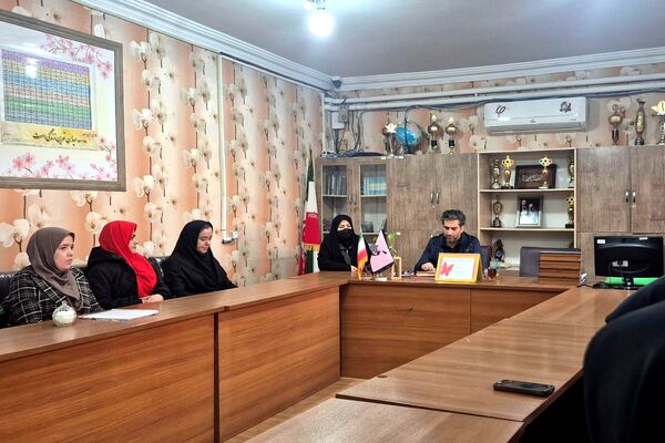  تجلیل از آموزگاران فعال طرح “حامی” در مدرسه هدی  شهرقدس