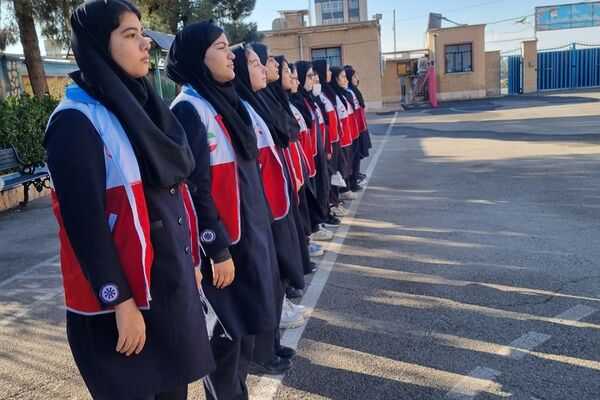  مانور زلزله در مدرسه فرزانگان ورامین