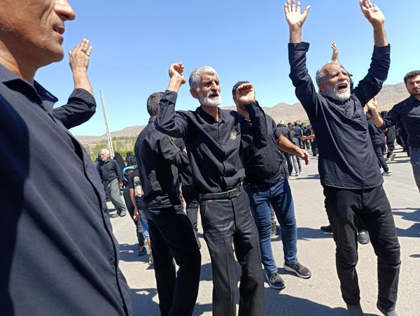 عاشورای حسینی در آشخانه و ۷۲ دیگ غذای نذری