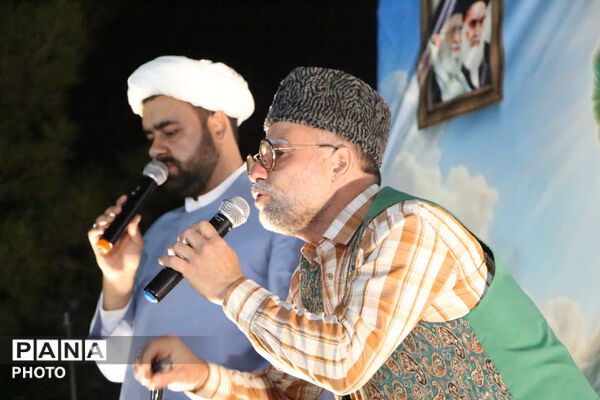 جشن روز دختر در ورودی باغ دولت آباد یزد