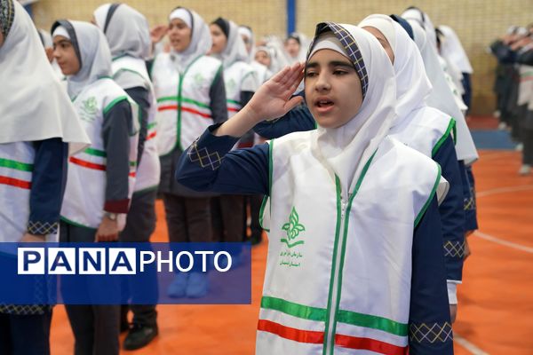 مانور یاوران انقلاب در دبستان دخترانه حاج حسن اصلانی ۲