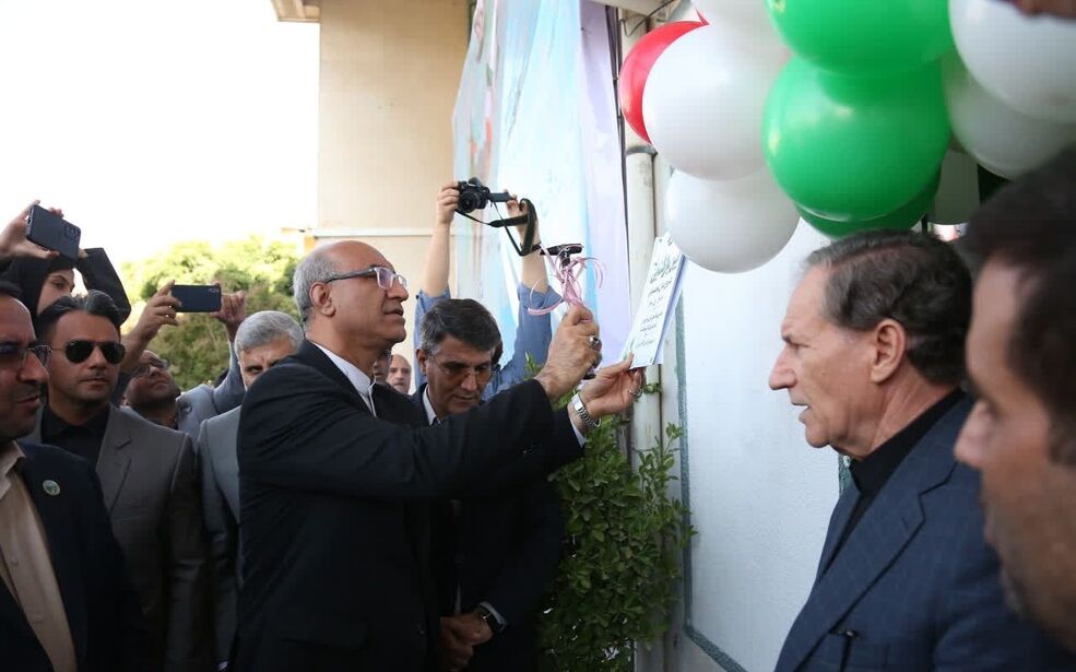 زنگ آغاز سال تحصیلی در دبیرستان فرزانگان کرمانشاه نواخته شد