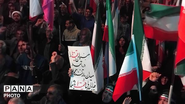 نورآباد میزبان هفتاد و چهارمین موج تجمعات بیعت با رهبری 
