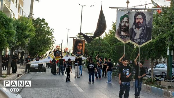 آیین علم گردانی همزمان با هفتمین روز شهادت حضرت اباعبدالله الحسین (ع) در شهرستان تفرش 