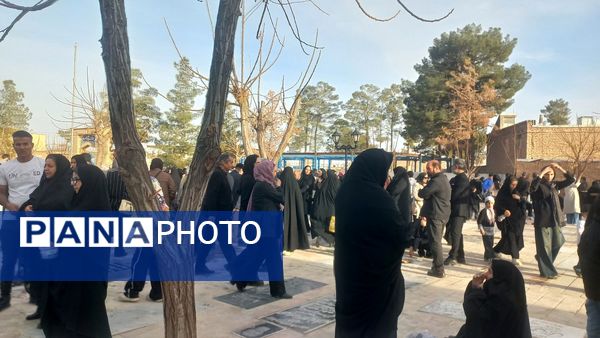 آیین چراغ برات در مزار شهیدان خلیل آباد