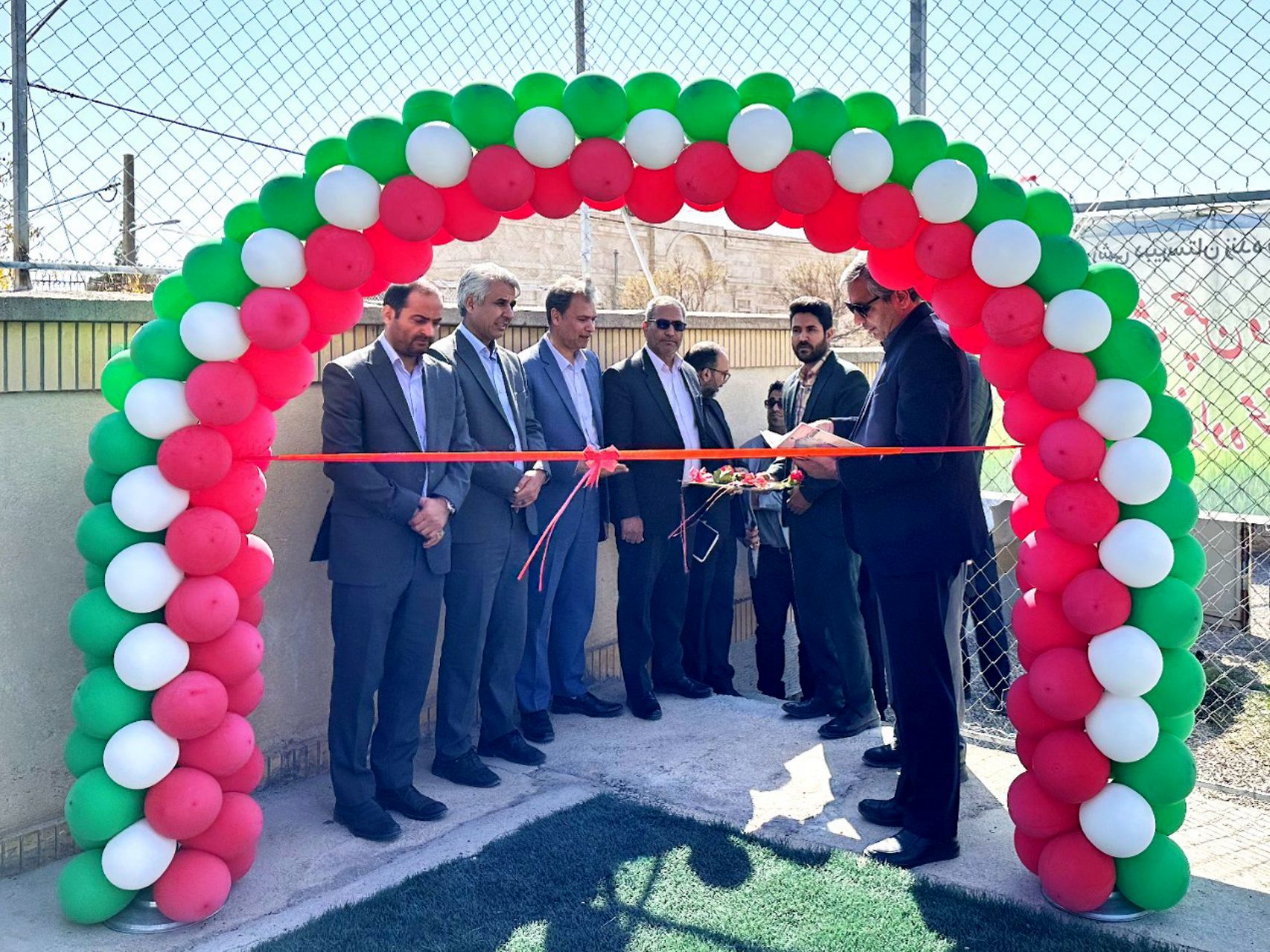 افتتاح دو چمن مصنوعی در مدارس کاشمر 