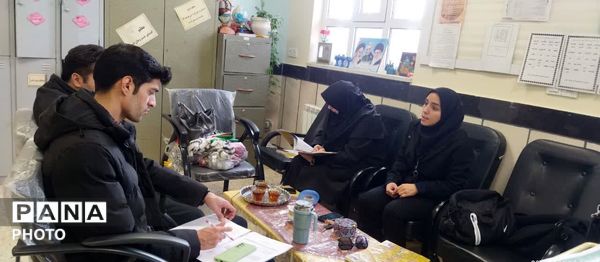 بازدید کارشناس بهداشت از دبیرستان مادر مهربان خلیل آباد