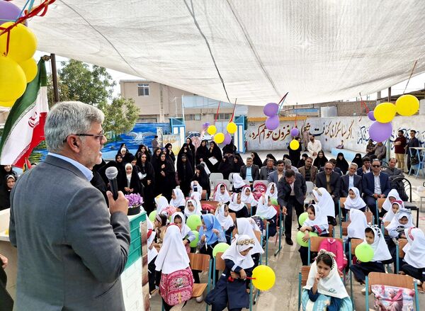 آیین نواختن زنگ شکوفه ها و جوانه ها در شهرستان خلیل‌آباد 