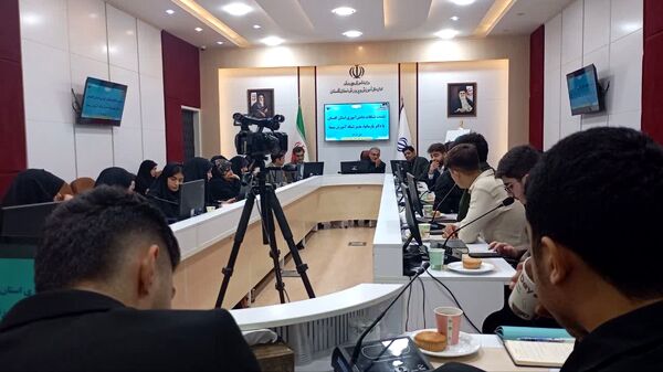 دیدار صمیمی دانش‌آموزان گلستان با مدیر شبکه آموزش ملی 