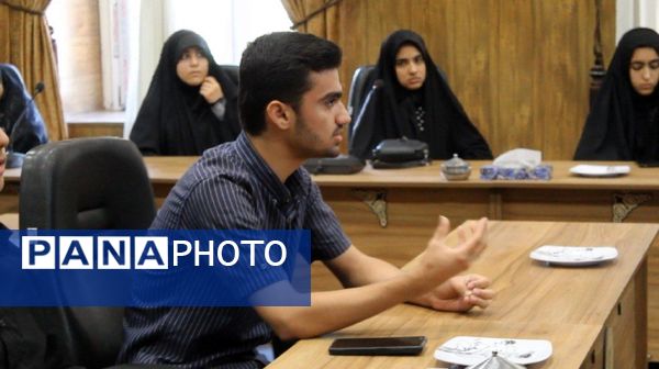 مراسم تجلیل از برگزیدگان استانی مسابقات قرآنی نیشابور