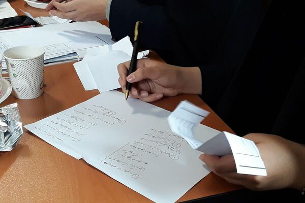 رقابت دانش‌آموزان منتخب در انتخابات منطقه‌ای شورای دانش‌آموزی بهارستان دو