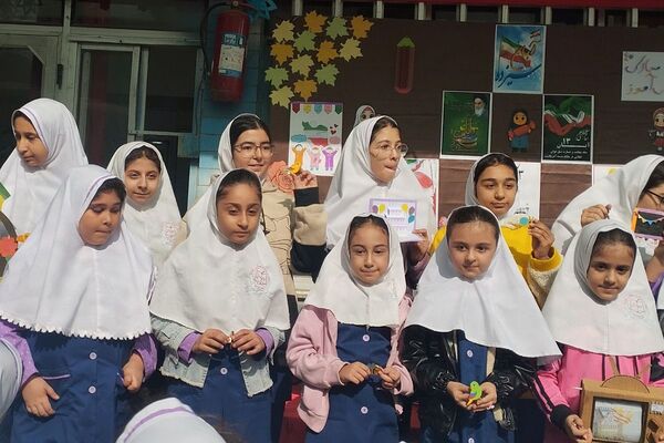 لبخند و شور نوجوانی، نشاط مدارس شهرستان قدس در ۱۳ آبان 