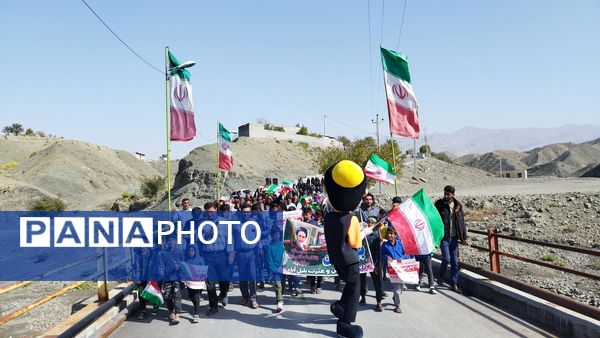 مردم بشاگرد پا به پای انقلاب