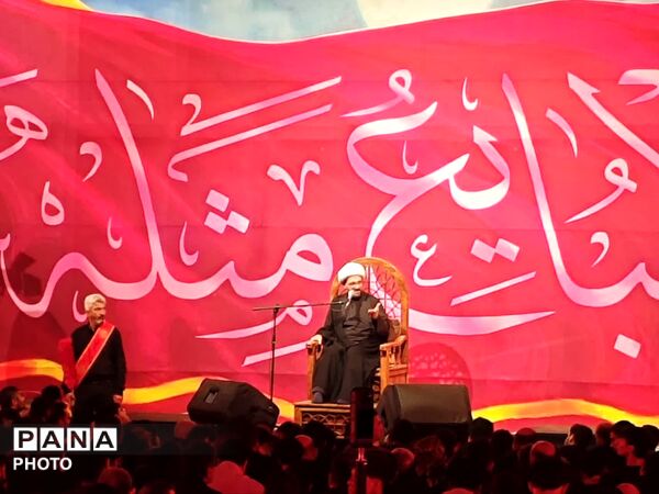 مراسم عزاداری رهبر شهید در شهر هشتگرد 