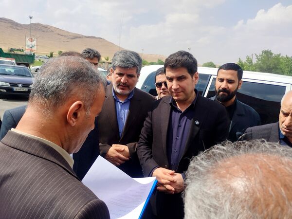 دیدار استاندار کردستان با خانواده شهدای حملات تروریستی رژیم صهیونیستی و بازدید از طرح‌های توسعه‌ای قروه