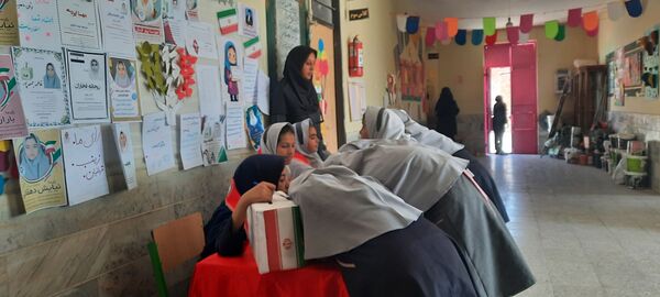 بیست و هشتمین دوره انتخابات شورای دانش آموزی در زاوه