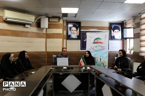 درخشش مراقب سلامت در سطح ملی؛ تجلیل از برگزیده کشوری در هفته سلامت و امنیت